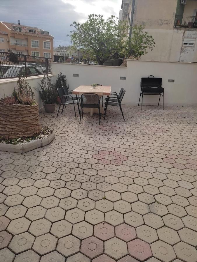 מאקרסקה Apartment Dora-100M From The Central Beach מראה חיצוני תמונה