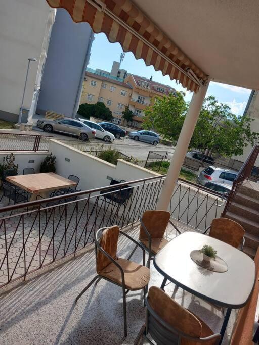 מאקרסקה Apartment Dora-100M From The Central Beach מראה חיצוני תמונה